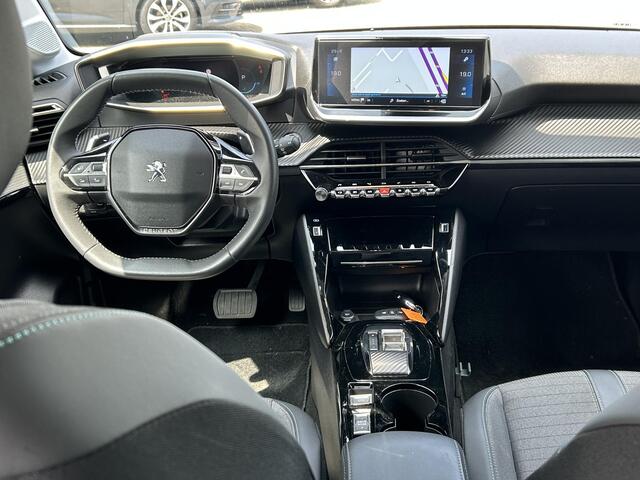 Peugeot 208 1.2 PureTech Allure Pack | Automaat | Navigatie | Camera | Climate Control