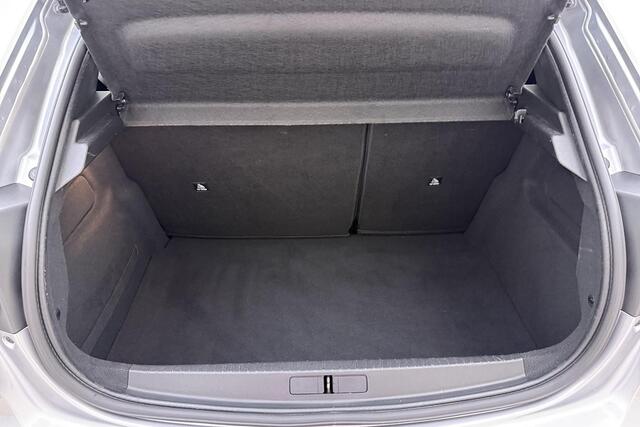 Peugeot 208 1.2 PureTech Active Pack | Parkeersensoren | Navigatie | USB-aansluiting | Apple/Android carplay | Bluetooth | Cruise control | Lichtmetalen velgen | Airco