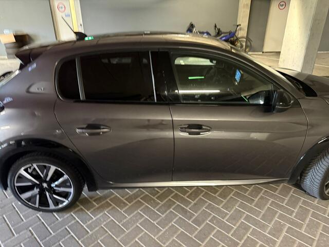 Peugeot 208 1.2 PT 100 GT
