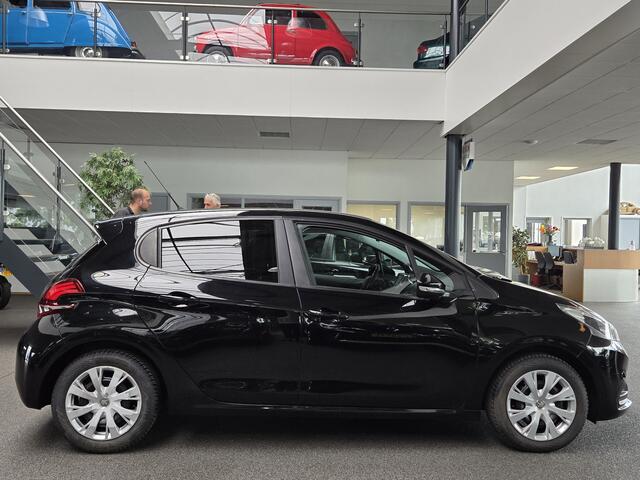 Peugeot 208 1.2 PureTech Blue Executive / Recent nieuwe D-riem en banden