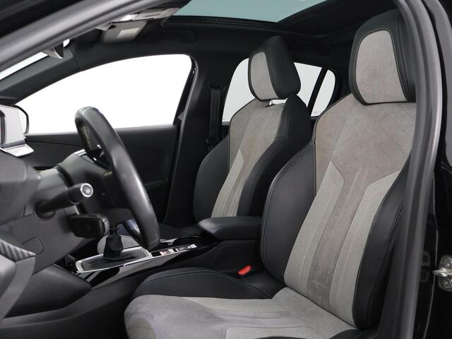 Peugeot 208 1.2 PureTech GT Pack . GARANTIE TOT 03-2031 . STOELVERWARMING . PANORAMA-DAK .