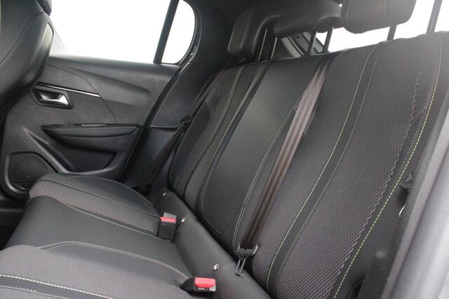 Peugeot 208 1.2 Hybrid 145PK AUTOMAAT GT | NAVIGATIE | DRAADLOZE APPLE CARPLAY/ANDROID AUTO | CAMERA VOOR + ACHTER | FULL LED KOPLAMPEN | LICHTMETALEN VELGEN 17" | DODEHOEK DETECTIE | DRAADLOZE TELEFOONLADER | KEYLESS ENTRY/START | DAB+ RADIO | ADAPTIVE CRUISE CONTRO