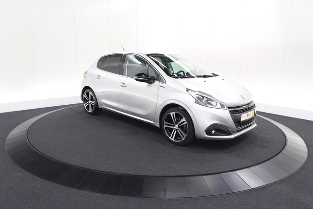 Peugeot 208 PureTech 110 EAT6 GT-line | Trekhaak | Apple Carplay | Climate Control | Parkeersensoren
