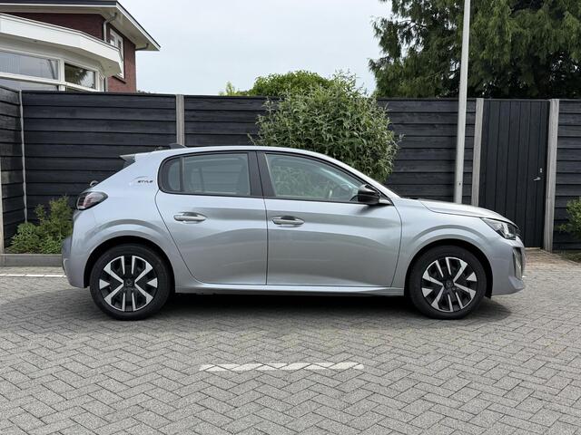 Peugeot 208 Style 1.2 PureTech 100PK Navigatie, Parkeersensoren Achter, Apple Carplay, Android Auto, DAB