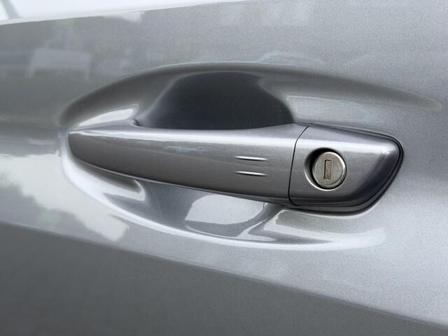 Peugeot 208 GT 1.2 PureTech 100PK Navigatie, Camera Voor & Achter, Keyless, Parkeersensoren, Apple Carplay, Android Auto