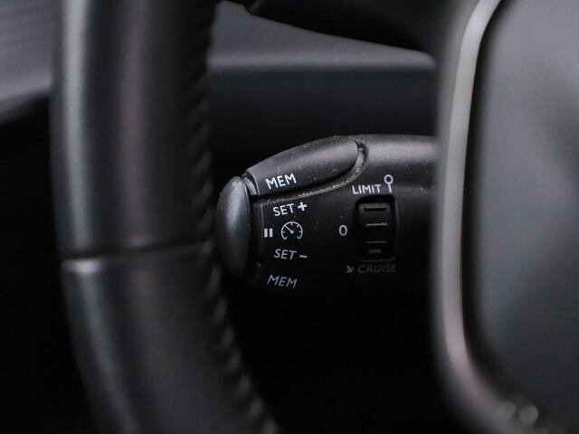 Peugeot 208 1.2T 100PK Blue Lease Allure Nav/Camera/Ecc/Cruise /Keyless/H.Leder/Vc