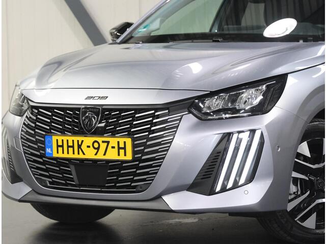 Peugeot 208 1.2 Hybrid 110PK e-DCS6 Allure | 1ste eigenaar | AppleCarplay/AndroidAuto | AUTOMAAT | Parkeersensoren | 360'Camera | FULL LED | Navigatie | Lederen Stuurwiel | Climate Control | Adaptief Cruise Control | 16" LMV | Isofix | Privacy Glass |