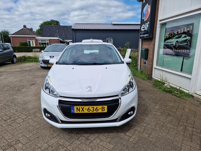 Peugeot 208 1.2i "Blue Lion" 5 Deurs - Cruise - Navi - Airco - Apk 16-05-2027 !!