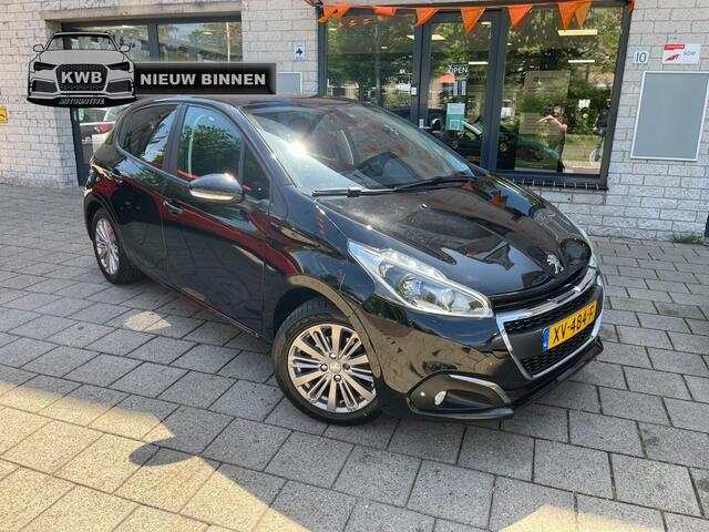 Peugeot 208 1.2 Signature Navi 4x Nw banden Distri VV