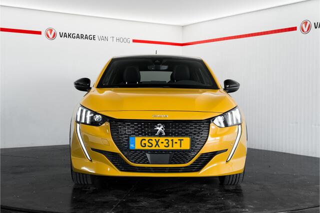 Peugeot 208 1.2 PureTech GT Pack|Zwartdak|Camera|Stoelverwarming Applecarplay|