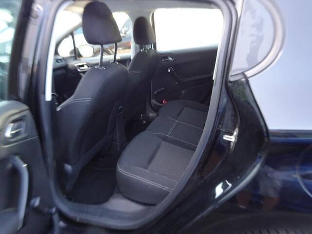 Peugeot 208 1.2 5-Drs Blue Lion