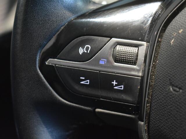 Peugeot 208 1.2 PureTech Allure Pack | 100pk | Navigatie | 3D i-Cockpit | Climate Control | Keyless Start & Entry |