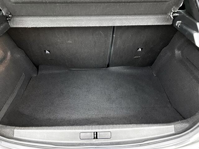 Peugeot 208 100 pk Allure Pack | Rijklaar | Keyless Entry | Camera | Apple Carplay