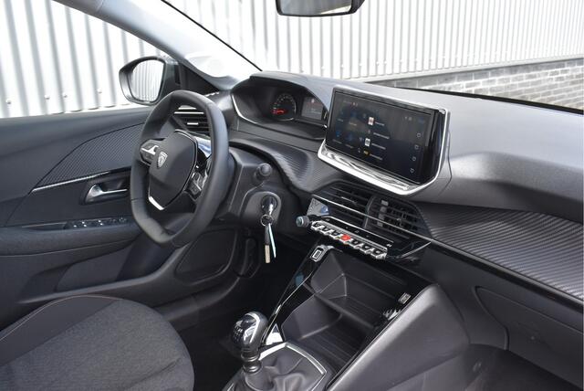 Peugeot 208 1.2 PureTech 100pk Style Cruise, Carplay, PDC, DAB, Navi