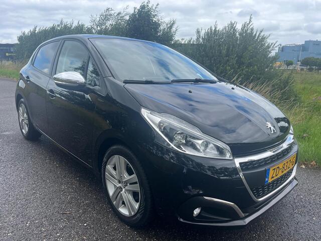 Peugeot 208 1.2 PureTech Signature