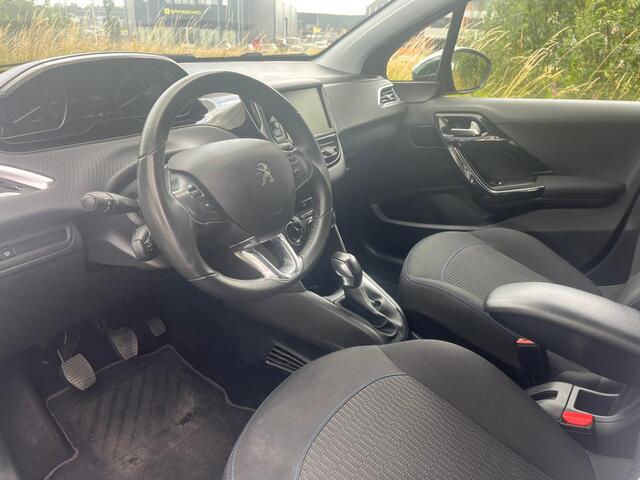 Peugeot 208 1.2 PureTech Signature
