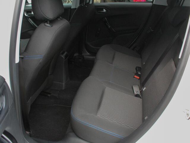 Peugeot 208 1.2 PureTech Signature | Airco | Navi | Park sens | Lm-Velgen