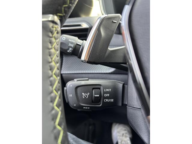 Peugeot 208 1.2 Hybrid 145 e-DCS6 GT |360 Camera|Navi|Cruise|