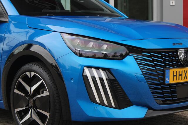 Peugeot 208 1.2 Hybrid 145PK AUTOMAAT GT | NAVIGATIE | DRAADLOZE APPLE CARPLAY/ANDROID AUTO | CAMERA VOOR + ACHTER | FULL LED KOPLAMPEN | LICHTMETALEN VELGEN 17" | DODEHOEK DETECTIE | DRAADLOZE TELEFOONLADER | KEYLESS ENTRY/START | DAB+ RADIO | ADAPTIVE CRUISE CONTRO