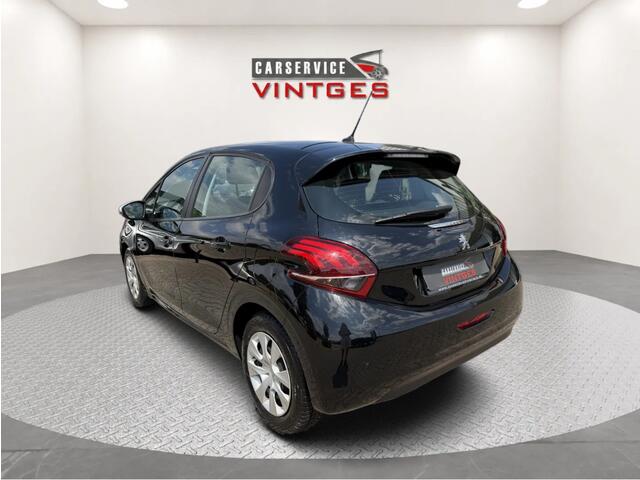 Peugeot 208 1.2 PureTech Like | Airco | Cruise control | Bluetooth | Isofix