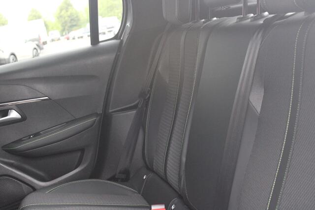 Peugeot 208 1.2 Hybrid 145PK AUTOMAAT GT | CAMERA VOOR + ACHTER | NAVIGATIE | DRAADLOZE APPLE CARPLAY/ANDROID AUTO | FULL LED KOPLAMPEN | LICHTMETALEN VELGEN 17" | DODEHOEK DETECTIE | DRAADLOZE TELEFOONLADER | KEYLESS ENTRY/START | DAB+ RADIO | ADAPTIVE CRUISE CONTRO