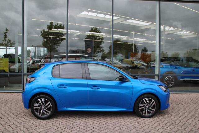 Peugeot 208 1.2 PureTech 100pk Allure Pack Airco Navi Camera Carplay 41.492km Nieuwstaat