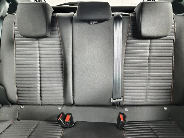 Peugeot 208 1.2 PureTech Active Pack | Parkeersensor | Navigatie | Climate Control | Lichtmetaal | AppleCarplay |