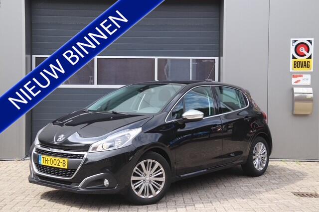 Peugeot 208 1.2 PureTech Allure, Carplay, Cruise, Navi, Parkeerhulp