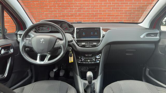 Peugeot 208 1.2 PureTech Allure Trekhaak Apple Carplay Climate Control Cruise Control