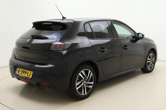 Peugeot 208 1.2 PureTech Allure | Apple carplay/Android auto | Navigatie | Cruise control | Lichtmetalen velgen 16'' | Parkeersensoren achter | LED koplampen |