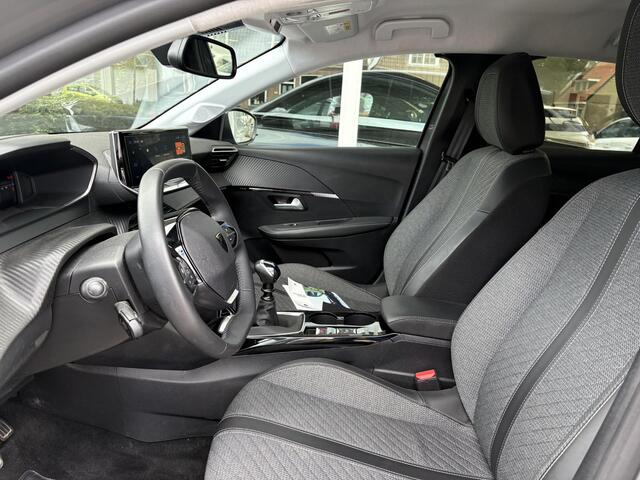 Peugeot 208 1.2T 100pk Allure | Parkeersensoren | Cruise Control | Privacy Glass | Draadloos Apple Carplay/Android Auto