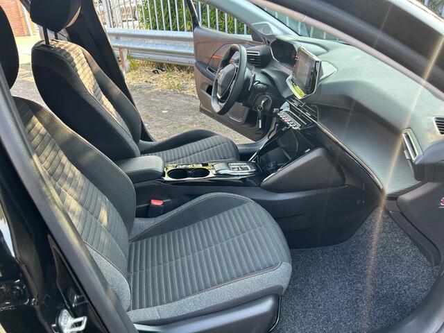 Peugeot 208 208-1.2 AUTOMAAT PURETECH ACTIVE PACK NAVI LMV