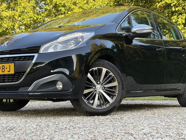 Peugeot 208 1.2, AC,Carplay,Cruise*Gr.Onderhoud t.w.v. ¤3400*