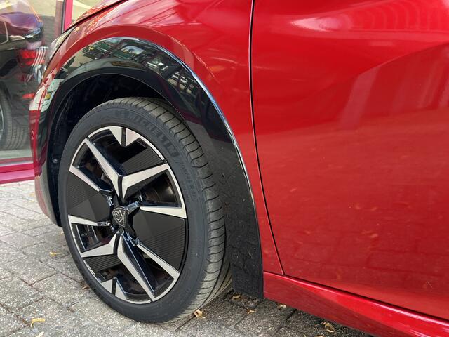 Peugeot 208 1.2 Hybrid 145 e-DCS6 GT | ACC | PDC | Camera | Navi | Keyless | Carplay |