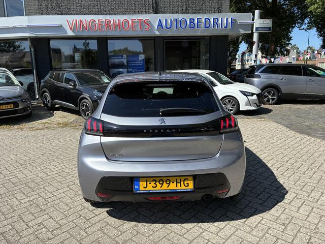 Peugeot 208 1.2 100PK Allure 5-drs **Luxe Allure met trekhaak, lichtmetalen velgen**