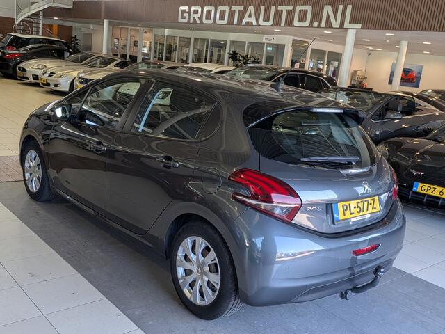 Peugeot 208 1.2 PureTech Blue Lion Trekhaak, Carplay, Airco