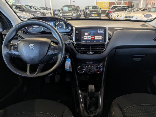 Peugeot 208 1.2 PureTech Blue Lion Trekhaak, Carplay, Airco