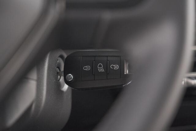 Peugeot 208 1.2 Hybrid 110 e-DCS6 Allure | Apple Carplay | Parkeersensoren Voor + Achter | Climate Control