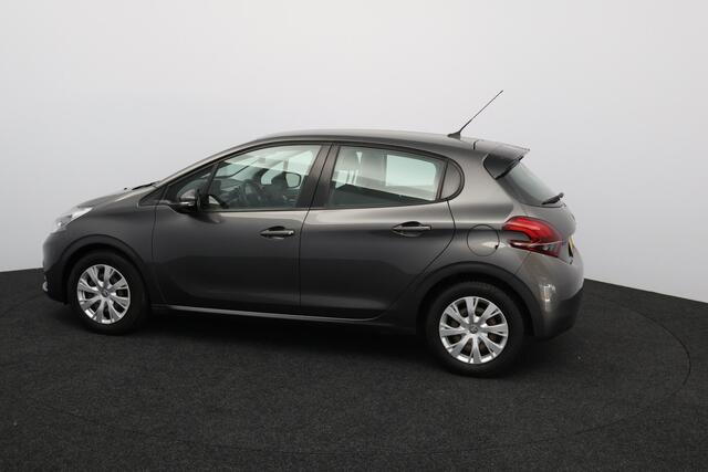 Peugeot 208 1.2 PureTech Active/ D-RIEM VERV: 63.000 KM!/ DEALER ONDERHOUDEN!/ 5-Drs/ Apple + Android/ Navi/ Airco/ Cruise/ Elek. pakket/ Isofix/ Bluetooth/ Armsteun/ Multi. LEDER. Stuur/ Dakspoiler/ LED Dagrijverl.