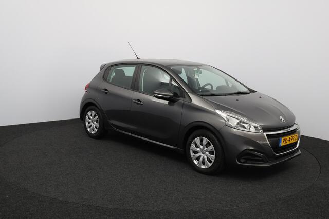 Peugeot 208 1.2 PureTech Active/ D-RIEM VERV: 63.000 KM!/ DEALER ONDERHOUDEN!/ 5-Drs/ Apple + Android/ Navi/ Airco/ Cruise/ Elek. pakket/ Isofix/ Bluetooth/ Armsteun/ Multi. LEDER. Stuur/ Dakspoiler/ LED Dagrijverl.