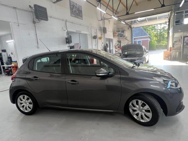 Peugeot 208 1.2 PURET. BLUE LION, Airco, Media systeem, PDC, Trekhaak