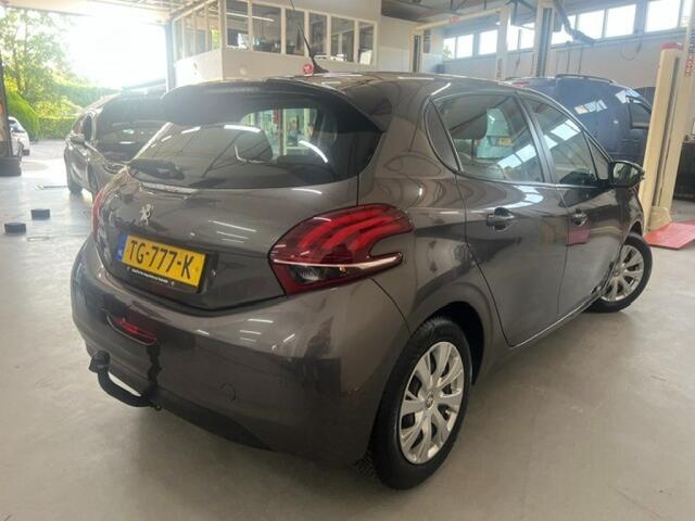 Peugeot 208 1.2 PURET. BLUE LION, Airco, Media systeem, PDC, Trekhaak
