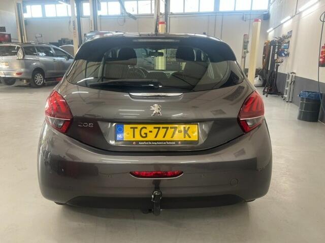 Peugeot 208 1.2 PURET. BLUE LION, Airco, Media systeem, PDC, Trekhaak