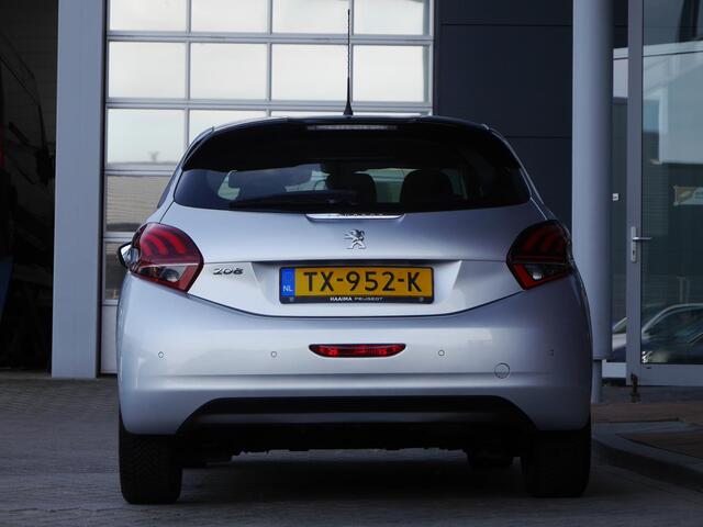 Peugeot 208 1.2 PureTech Allure 110 PK | Automaat | Climate Control | Navigatie | Cruise Control | Licht Metalen Velgen | Apple carplay/Android auto | AUX | USB | Dealer onderhouden