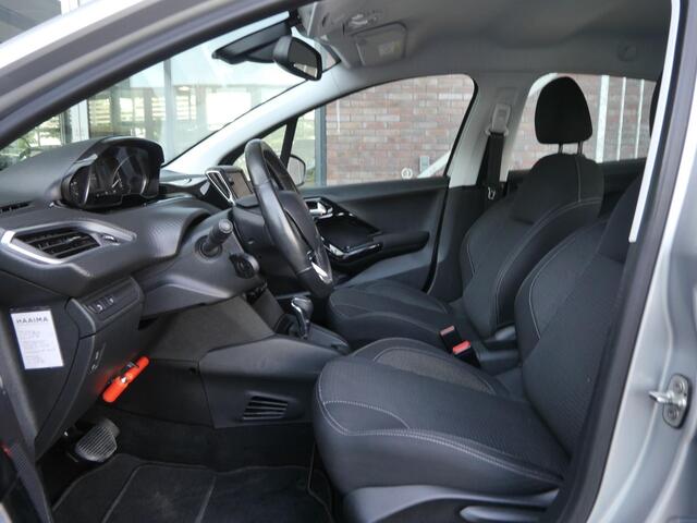 Peugeot 208 1.2 PureTech Allure 110 PK | Automaat | Climate Control | Navigatie | Cruise Control | Licht Metalen Velgen | Apple carplay/Android auto | AUX | USB | Dealer onderhouden