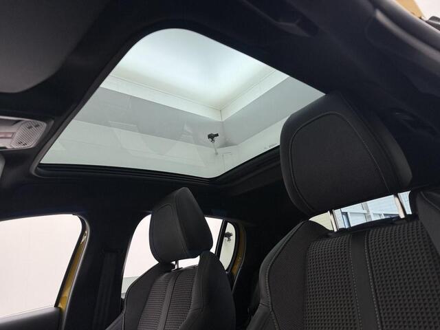 Peugeot 208 1.2T GT 130PK Automaat Pano/Trekhaak/Nav/Camera