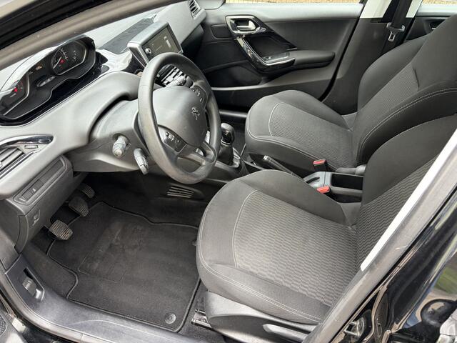 Peugeot 208 1.2 PureTech Active / NAVI / CRUISE / AIRCO