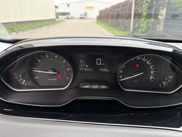 Peugeot 208 1.2 PureTech Active / NAVI / CRUISE / AIRCO