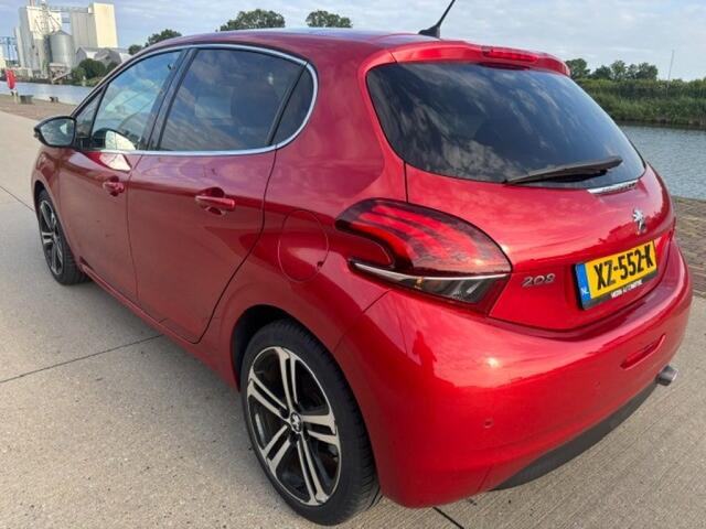 Peugeot 208 1.2 PURETECH GT-LINE