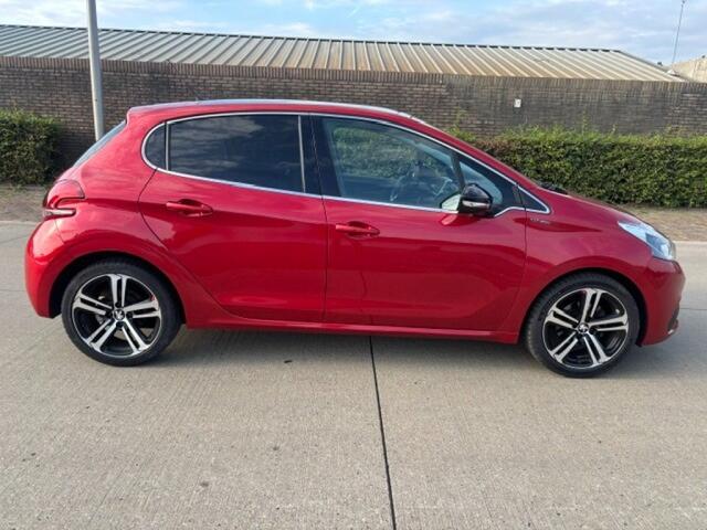 Peugeot 208 1.2 PURETECH GT-LINE
